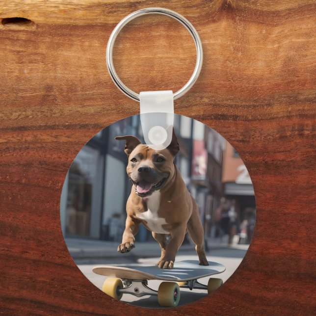 Chaveiro Caça de skate: Um Staffy em Movimento (Verso)