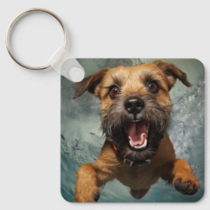 Chaveiro Cachorro Brincalhão Nadando Embaixo d'Água Design