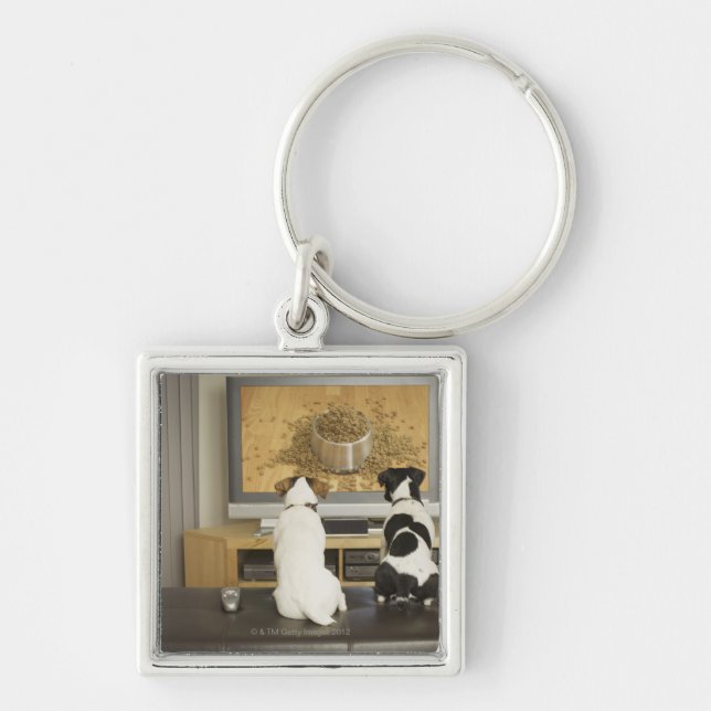 Chaveiro Cães que olham o prato do cão com comida na tevê (Frente)