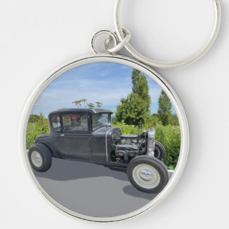 Chaveiro Carro Hot Rod no campo,