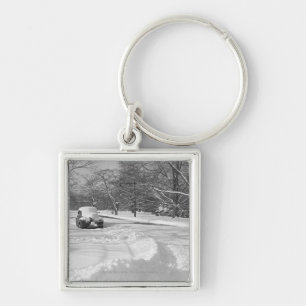 Chaveiro Carro tampado neve na rua B&W