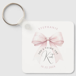 Chaveiro Chá de Noiva: Ela Está Amarrando o Nó