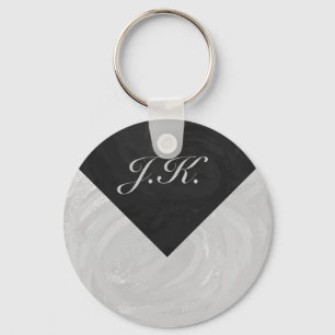 Chaveiro Cinza Rainy Sky e Monograma Negro