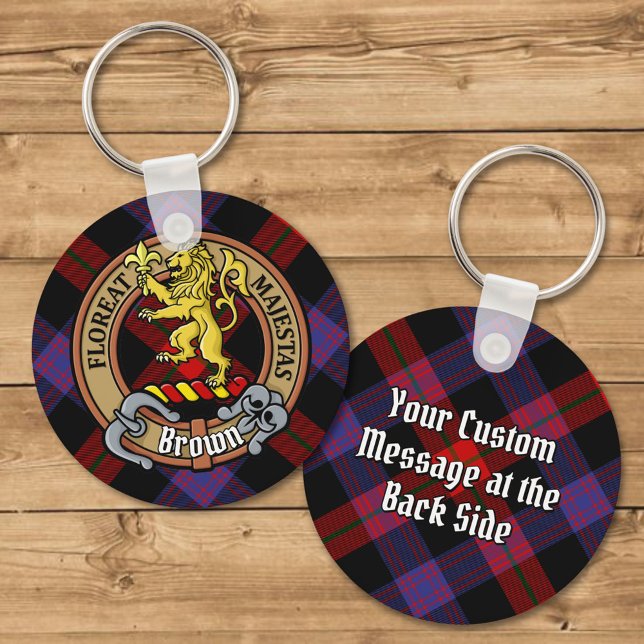 Chaveiro Clan Brown Crest sobre Tartan (Criador carregado)