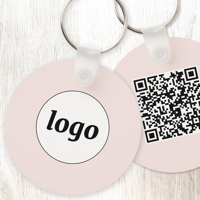 Chaveiro Código QR de Logo Simples Empresarial Rosa Bege (Simple logo with QR code business branding promotional blush pink keychain)