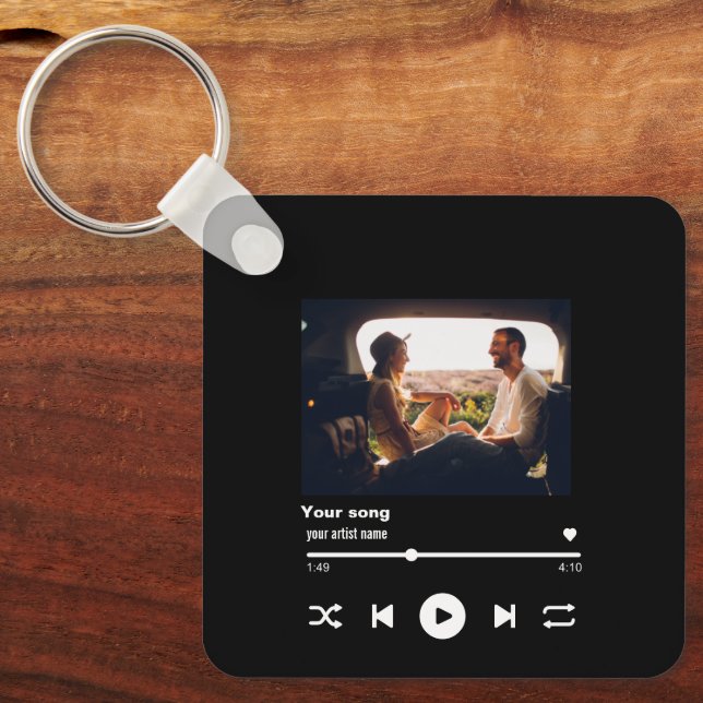 Chaveiro Código QR de Música Personalizada com Chave Person (Frente)