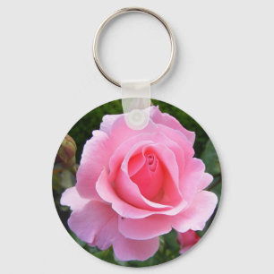 Chaveiro com o rosa bonito do rosa