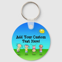 Chaveiro Crianças brincando lá fora num dia ensolarado