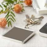 Chaveiro Crie um espaço Na moda com uma Parede Marrom e<br><div class="desc">Elevem sua decoração doméstica com uma parede marrom moderna e minimalista adornada com um relógio branco e preto chic. Melhore o seu espaço com esta arte monocromática de parede na moda!"</div>