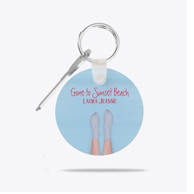 Chaveiro Cute Summer Beach Lake Ocean Whimsic (Personalized coastal beach keychain with blue ocean water and relaxing seaside vacation vibe.)