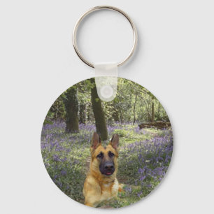 Chaveiro da floresta do german shepherd