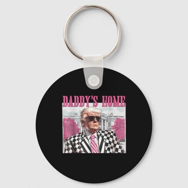 Chaveiro Daddys Home Trump Pink 2024 (Frente)