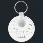 Chaveiro Dançador de Ball Disco<br><div class="desc">Aprecie a dançarina na sua vida com esta bola de disco azul e roxa, a cadeia-chave do tema. O texto é personalizável. Perfeito para adultos e crianças. Parte de uma coleção da Parcel Studios.</div>