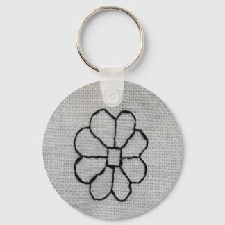 Chaveiro de bordado blackwork