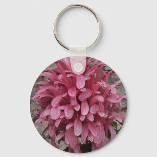 Chaveiro de flor de pluma brasileira