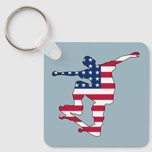 Chaveiro de skateboarder de bandeira americana