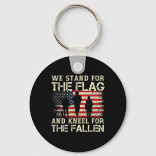 Chaveiro Defendemos A Bandeira E O Kneel Para O Queda
