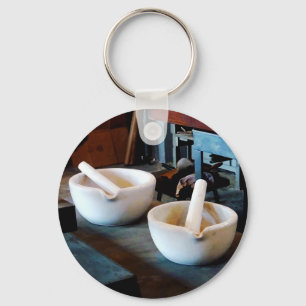 Chaveiro Dois almofarizes e pilões no laboratório