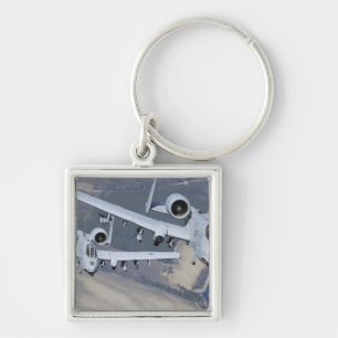 Chaveiro Dois aviões do raio II de A-10C voam no formato