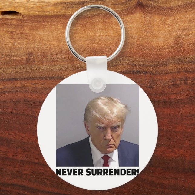 Chaveiro Donald J Trump Mug Shot - Nunca Renda Longa Venda (Frente)