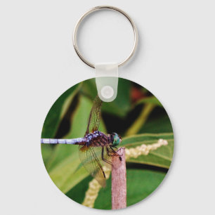 Chaveiro Dragonfly com flores brancas