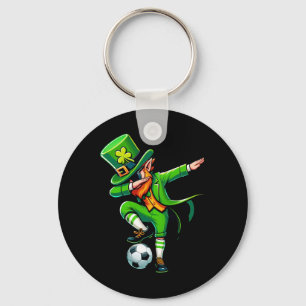 Chaveiro Duende Jogando Futebol Dia de São Patrício Esporte