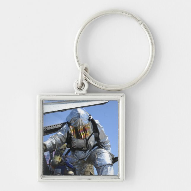 Chaveiro É realizada uma simulação de salvamento na cabina  (Frente)