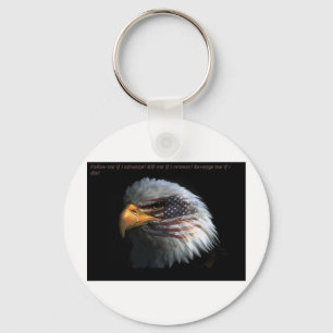 Chaveiro Eagle patriótico com fundo da bandeira