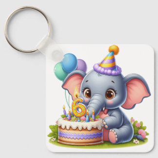 Chaveiro Elefante Fofo de 6 Anos de Idade