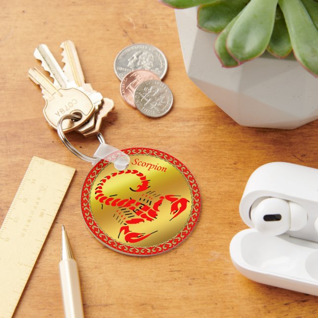 Chaveiro Escorpião venenoso vermelho inseto muito venenoso (Mesa)