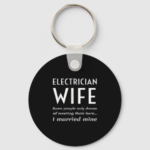 Chaveiro Esposa Elétrica Orgulhosa De Uma Citação Eletr