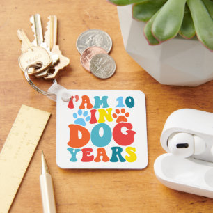Chaveiro Eu tenho 10 anos em Cachorros anos 70 de aniversár