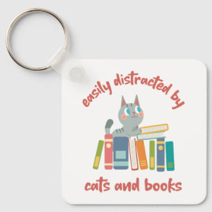 Chaveiro Fácil distração de gatos e livros