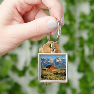 Chaveiro Fazendas Cintura Sombreada por Montanhas com Cap