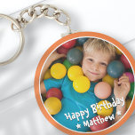 Chaveiro Feliz Aniversário Foto Simples em Estrela<br><div class="desc">Este design simples e moderno é composto por tipografia de serifa e adiciona uma foto personalizada.</div>