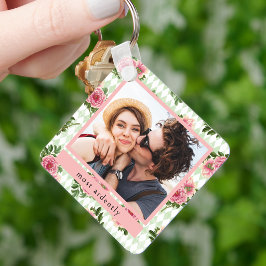 Chaveiro Foto de casal com citação de amor em floral rosa