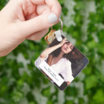 Chaveiro Foto de Casamento Envolvido pelo Amor Minimalista<br><div class="desc">Feliz minimalista moderna e casamento simples de fotos ou chaveiro Noivado. Crie seus próprios ornamentos personalizados de Natal adicionando suas fotos de casamento em frente e atrás, faça seu próprio monograma com iniciais, data de gravação, ano e qualquer mensagem de amor. Um modelo na moda com uma escrita em negrito...</div>