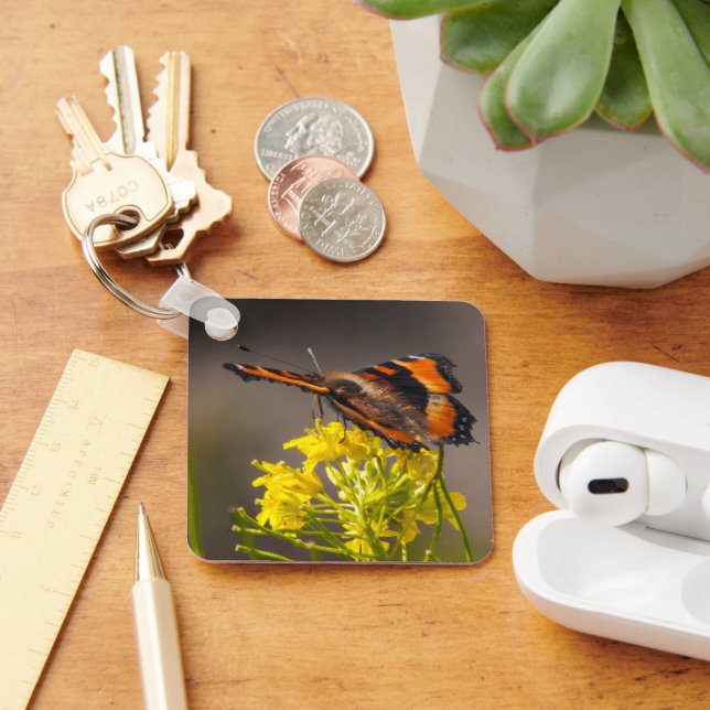 Chaveiro Foto de encerramento da borboleta TortoisesInferno (Mesa)