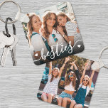 Chaveiro Foto Personalizada De Dois Lados<br><div class="desc">Crie uma manutenção personalizada com esta chaveiro de fotos personalizada da família ou crianças, agora apresentando um doce design novo na frente. O layout inclui espaço para uma foto favorita com a palavra "besties" escrita na parte inferior em uma fonte de script fluente, destacada por alguns pequenos detalhes cardíacos. Um...</div>