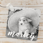 Chaveiro Foto personalizada simples e russa moderna<br><div class="desc">Este design simples e clássico é composto por uma tipografia cursiva divertida e adiciona uma foto personalizada do seu animal de estimação.</div>
