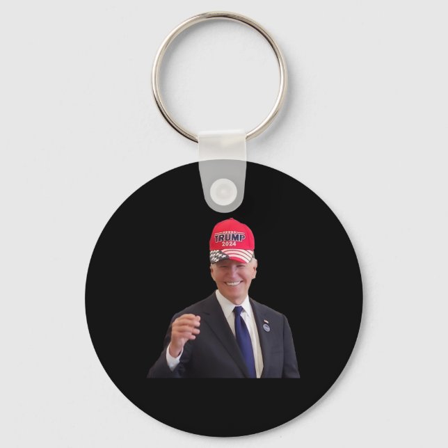 Chaveiro Funny Joe Biden Dons Boné Trump 2024 (Frente)