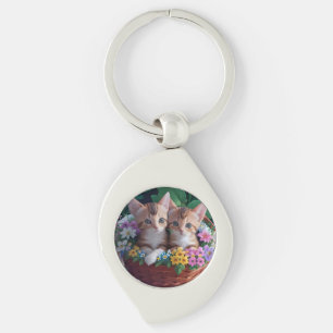 Chaveiro Gatinhos de corte fofinho em uma cesta de flores