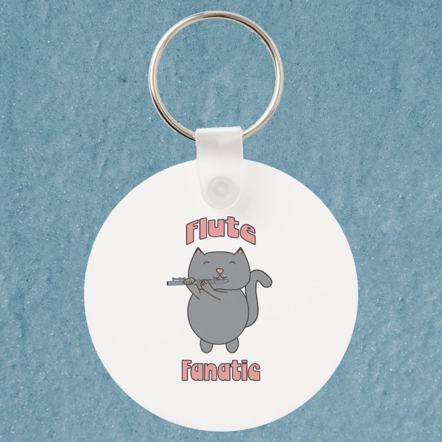 Chaveiro Gato Cinza Tocando Flauta Músico Divertido (A key chain featuring a flute playing gray cat with the words flute fanatic in pink.)