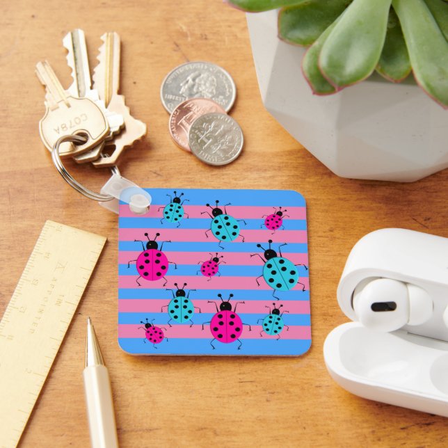 Chaveiro Gênero bonito revela ideias. (Mesa)