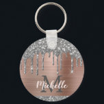 Chaveiro Glitter Prateado Monograma Moderno Coloca Metais R<br><div class="desc">A reluz cintilante de cinza prateada moderna goteja o nome e o chaveiro monograma. Este design apresenta a cinza prateada (cinza) gotas de brilho na cor rosa-rosa cor-de-rosa, cor-de-rosa, metal escovado com metal esfregado com monograma personalizado inicial e modelo de texto de nome próprio. Presente feminino perfeito. Por favor, note...</div>