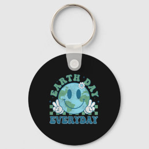 Chaveiro Groovy Earth Day 2025 Todos Os Dias Sorria Face Sa