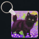 Chaveiro Gustav Klimt Black Kitten<br><div class="desc">Chaveiro com um gatinho preto Gustav Klimt! Esta beleza de olhos largos se coloca num campo verde de flores roxas. Um presente pensativo para amantes de gatos e entusiastas de arte austríacos!</div>