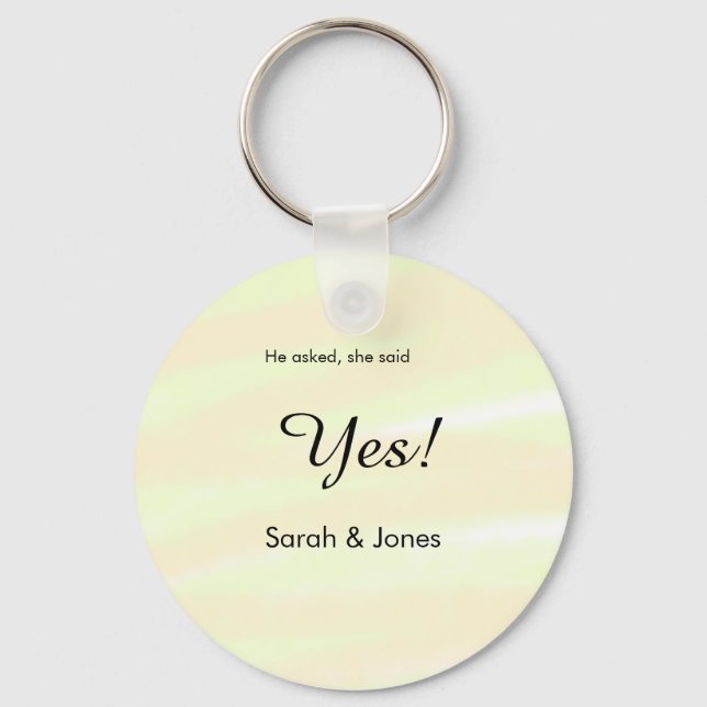 Chaveiro He asked she said yes engagement yellow pastel  (Frente)