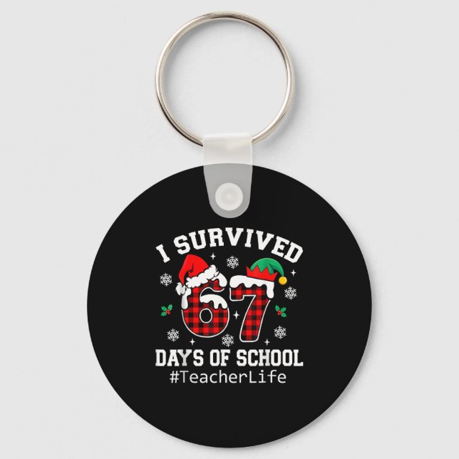 Chaveiro I Survived 67 Days Of School Red Buffalo Plaid Tea (Frente)