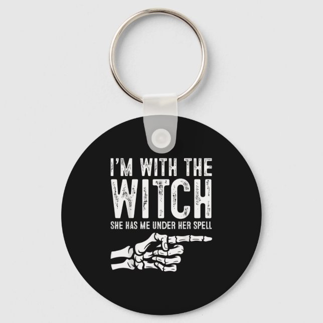 Chaveiro I'm With The Witch Funny Halloween Couple Costume  (Frente)